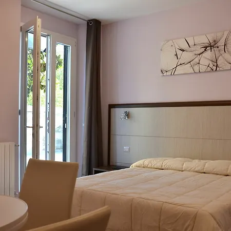 Stadium Bed and Breakfast 3*